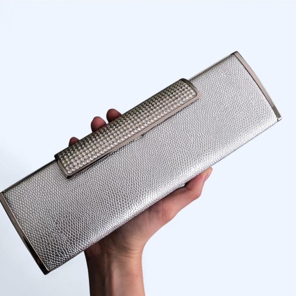 Silver Rhinestone Clutch - Picture 1 of 8
